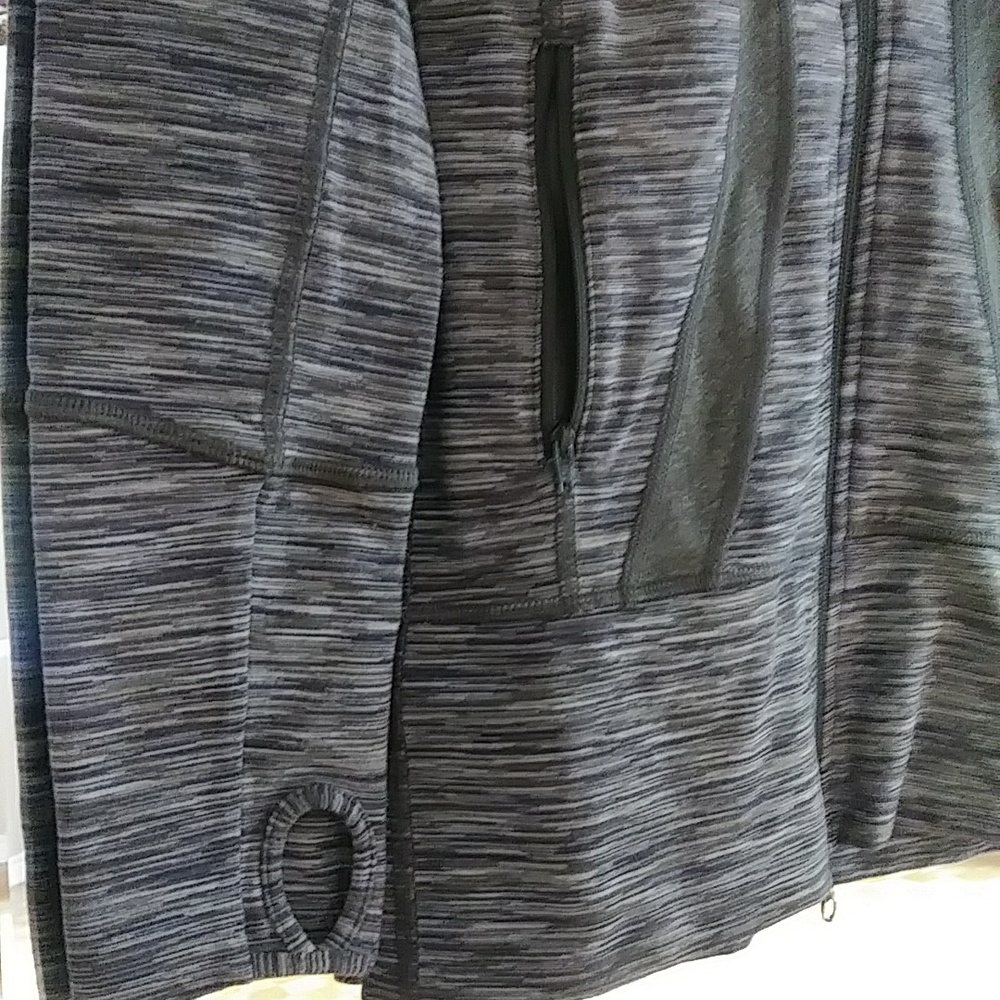 Lululemon Define track run Zip up hooded jacket sz 2 - Picture 3 of 16